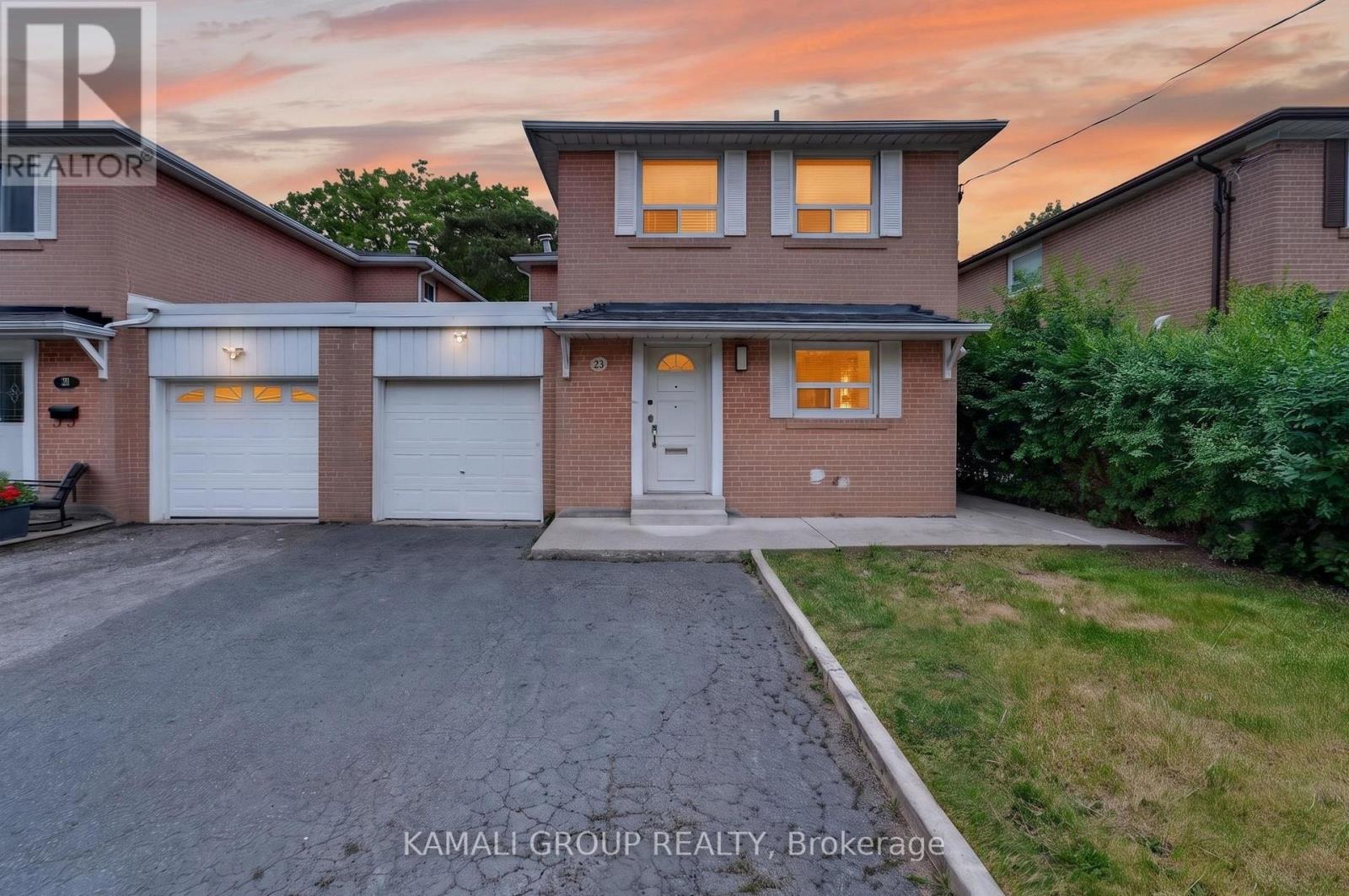 23 GREENWIN VILLAGE ROAD, Toronto (Newtonbrook West)