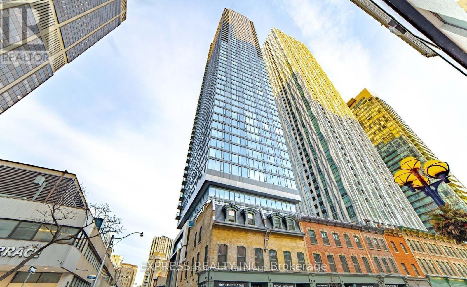 4305 - 8 Cumberland Street, Toronto, Ontario  M4W 0B6 - Photo 4 - C13535012