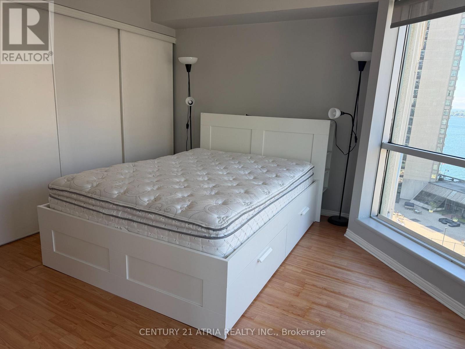 1707 - 10 Queens Quay W, Toronto, Ontario  M5J 2R9 - Photo 7 - C13535052