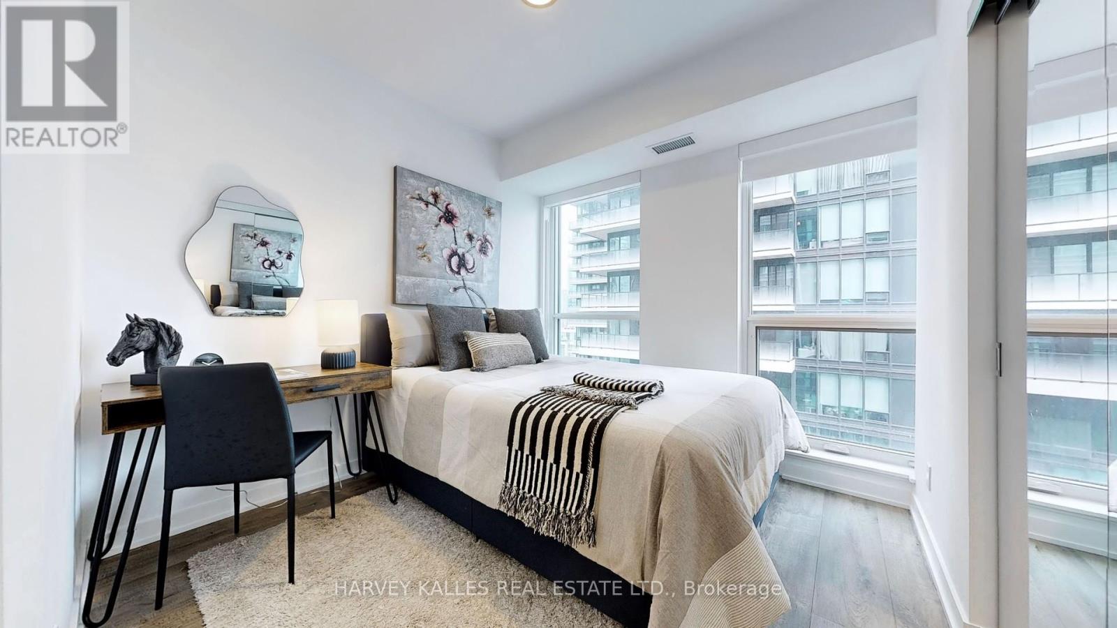 1905 - 327 King Street W, Toronto, Ontario  M5V 0W7 - Photo 12 - C13535062