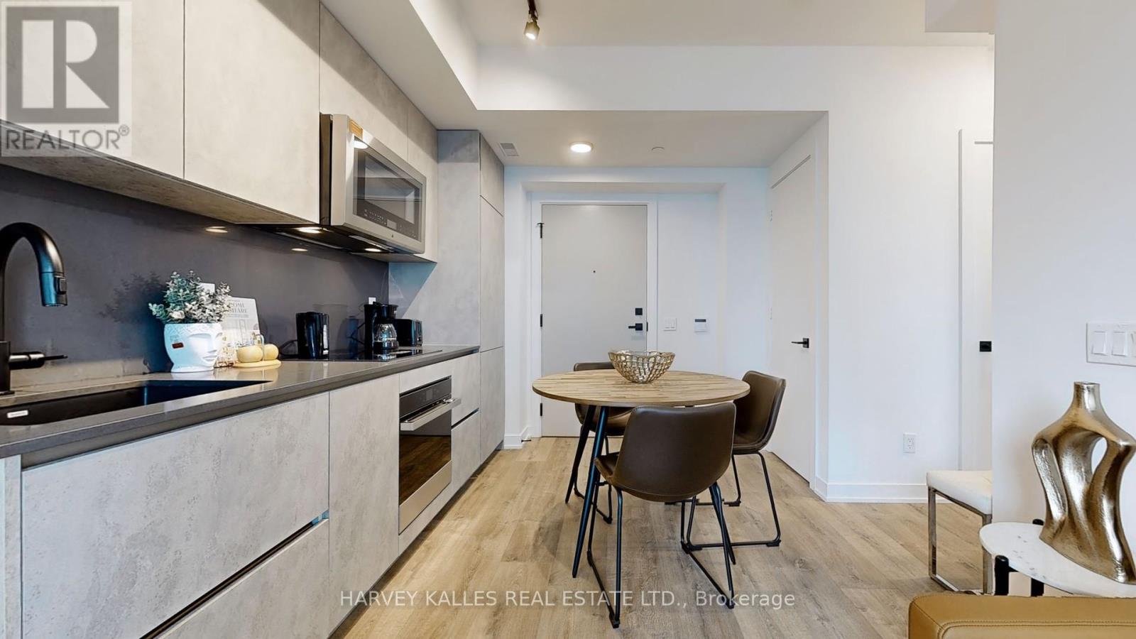 1905 - 327 King Street W, Toronto, Ontario  M5V 0W7 - Photo 8 - C13535062