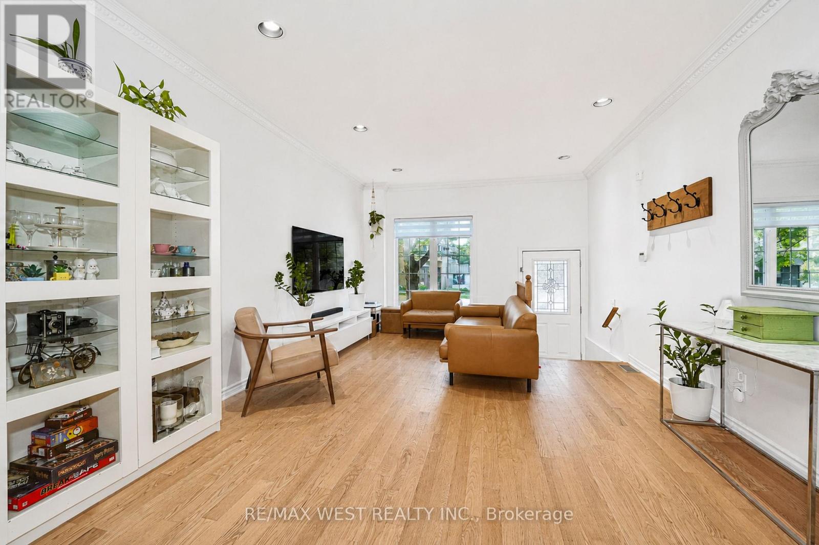 11 - 757 Sheppard Avenue W, Toronto, Ontario  M3H 2S9 - Photo 2 - C13535082