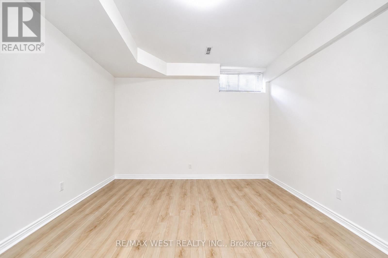 11 - 757 Sheppard Avenue W, Toronto, Ontario  M3H 2S9 - Photo 9 - C13535082