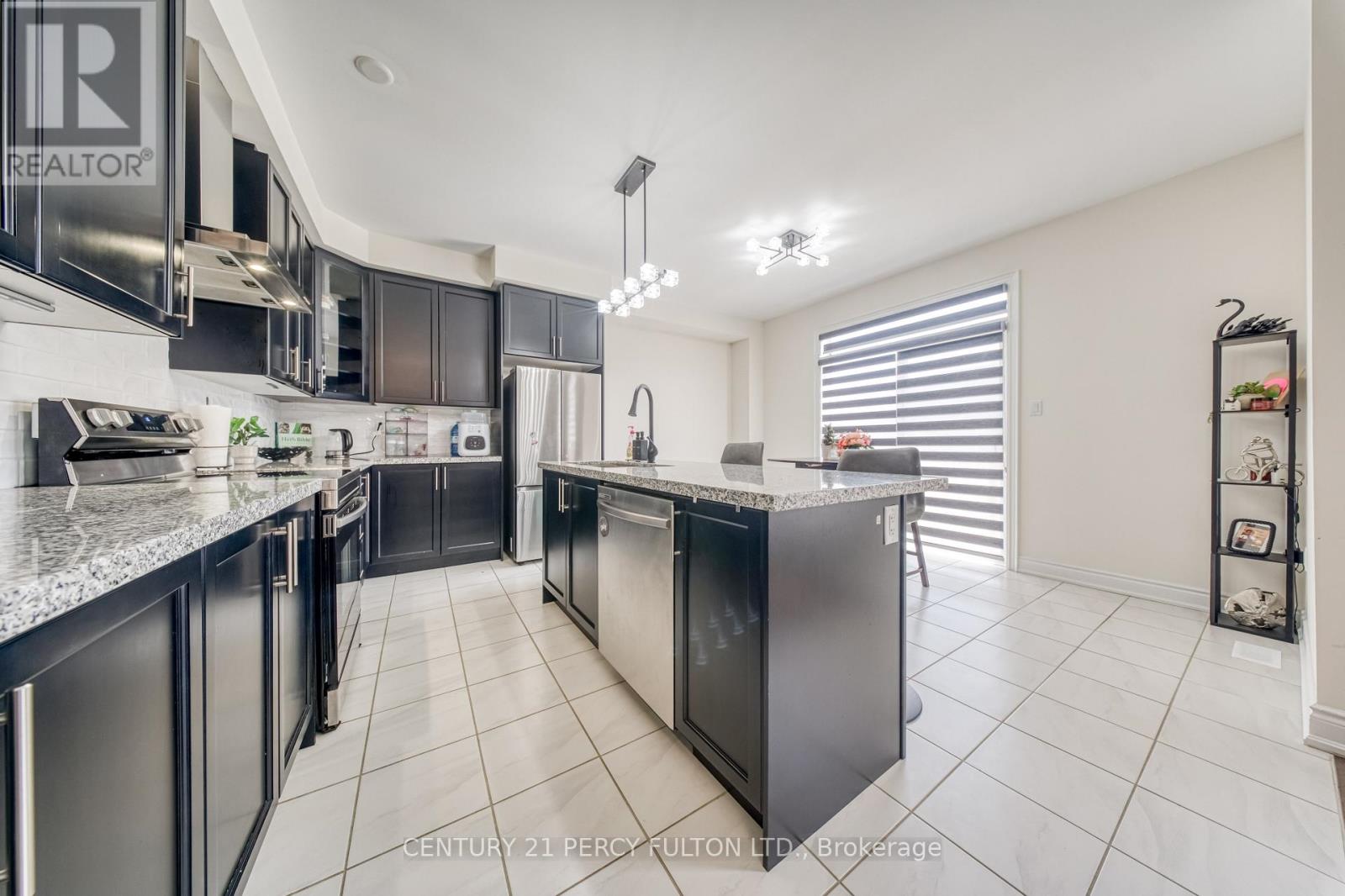 1223 Plymouth Drive, Oshawa, Ontario  L1L 0T4 - Photo 10 - E13534994