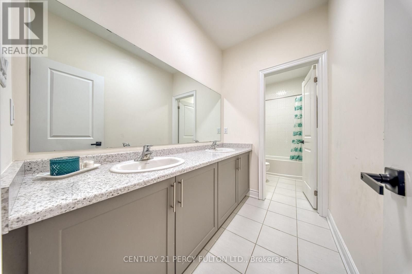 1223 Plymouth Drive, Oshawa, Ontario  L1L 0T4 - Photo 19 - E13534994