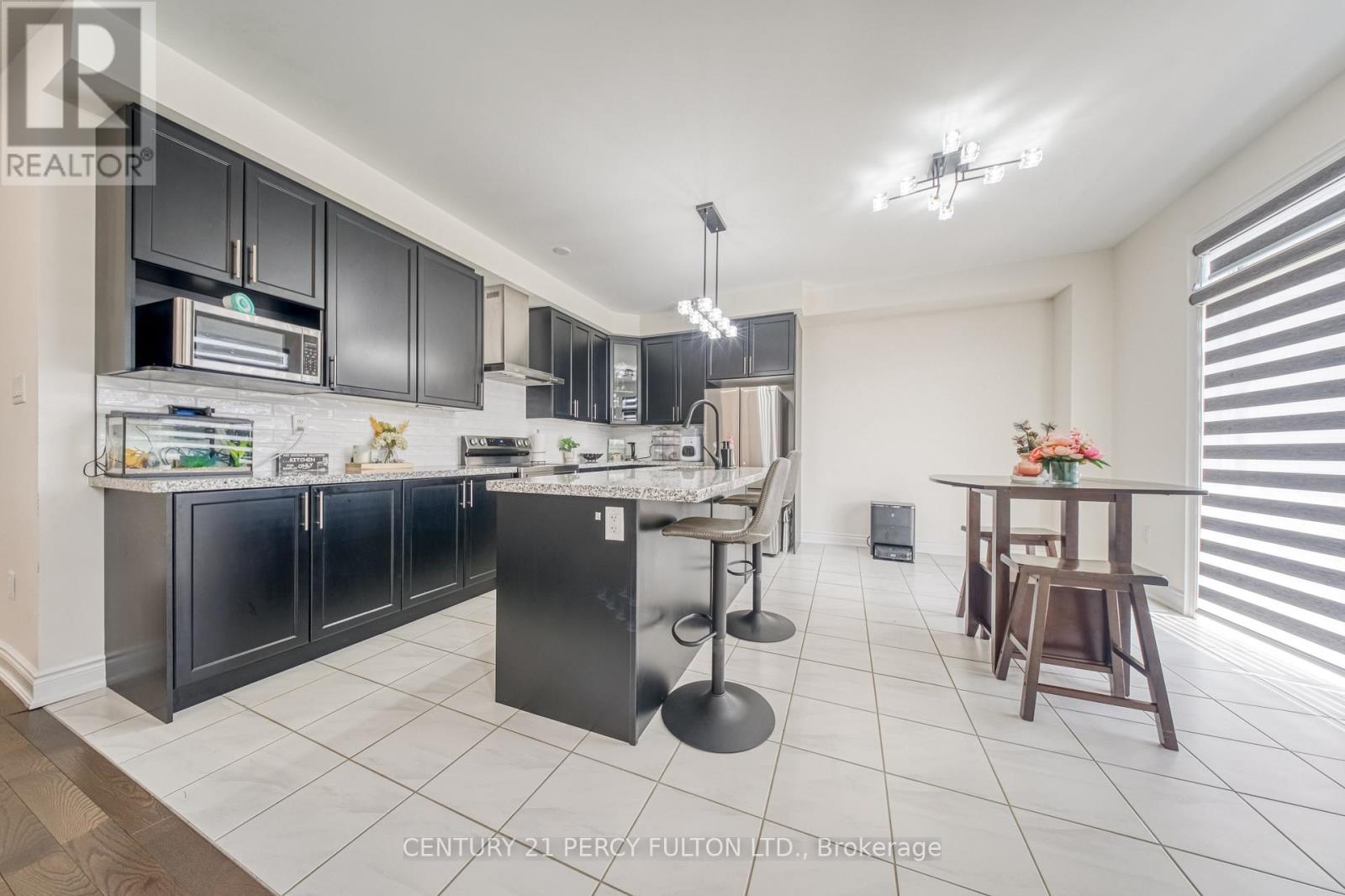 1223 Plymouth Drive, Oshawa, Ontario  L1L 0T4 - Photo 9 - E13534994