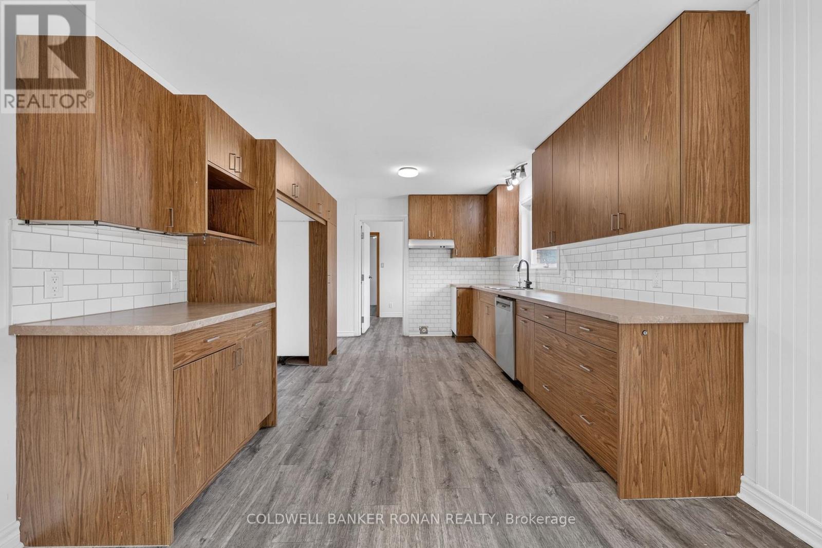 14 Tioga Boulevard, Adjala-Tosorontio, Ontario  L0M 1J0 - Photo 5 - N13534980