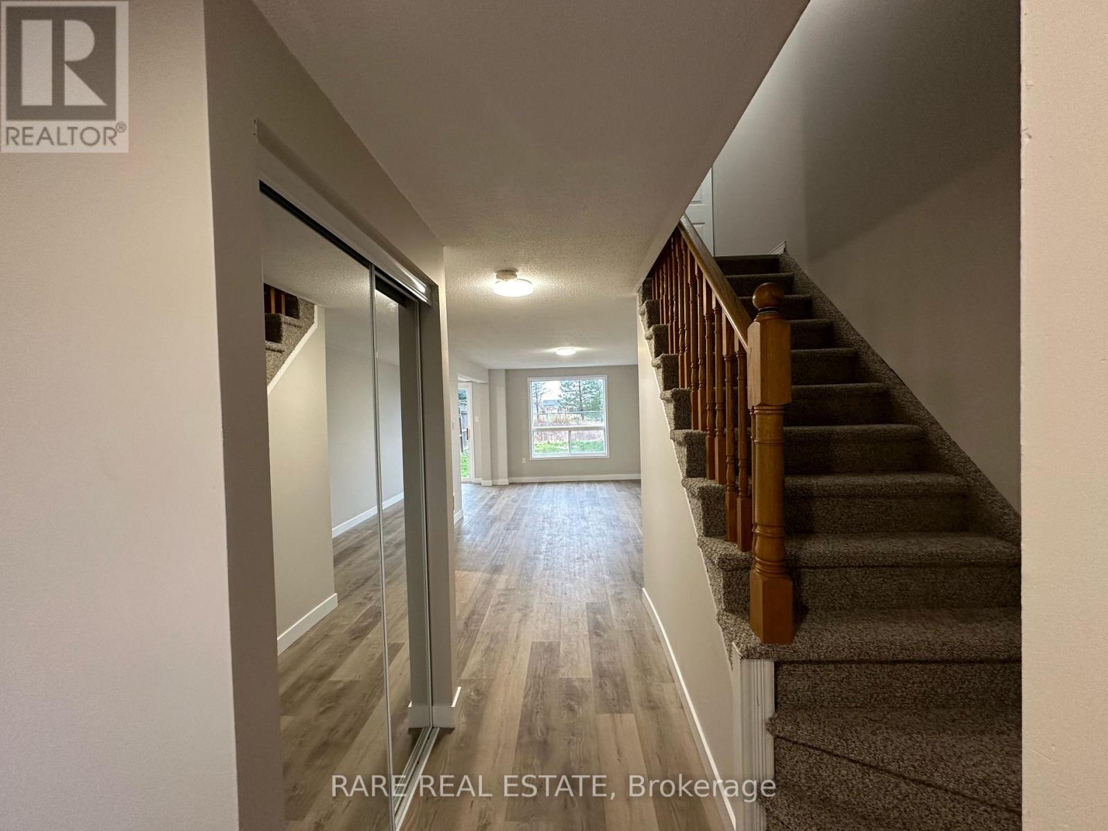 253 Dunsmore Lane N, Barrie, Ontario  L4M 7A4 - Photo 8 - S13534934