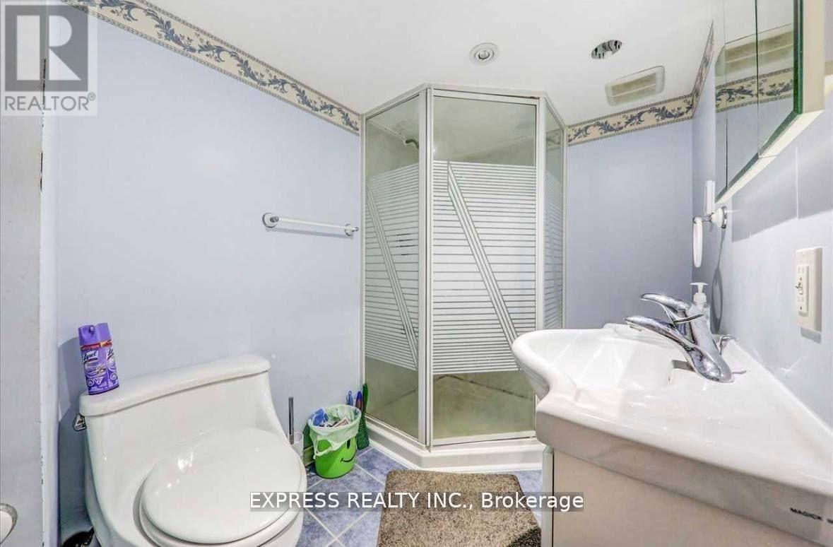 Main - 46 William Cragg Drive, Toronto, Ontario  M3M 1V1 - Photo 11 - W13534952