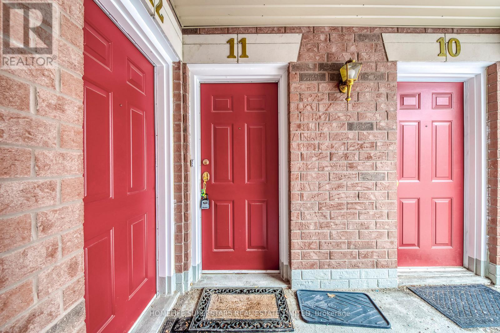 Unit 11 - 605 Shoreline Drive, Mississauga, Ontario  L5B 4K3 - Photo 2 - W13535006