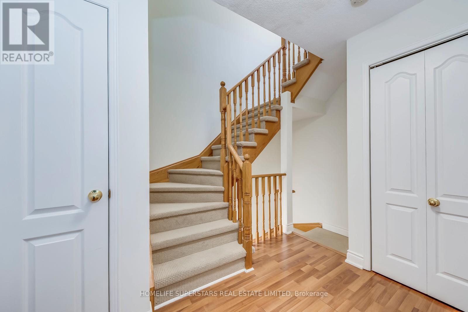 Unit 11 - 605 Shoreline Drive, Mississauga, Ontario  L5B 4K3 - Photo 8 - W13535006
