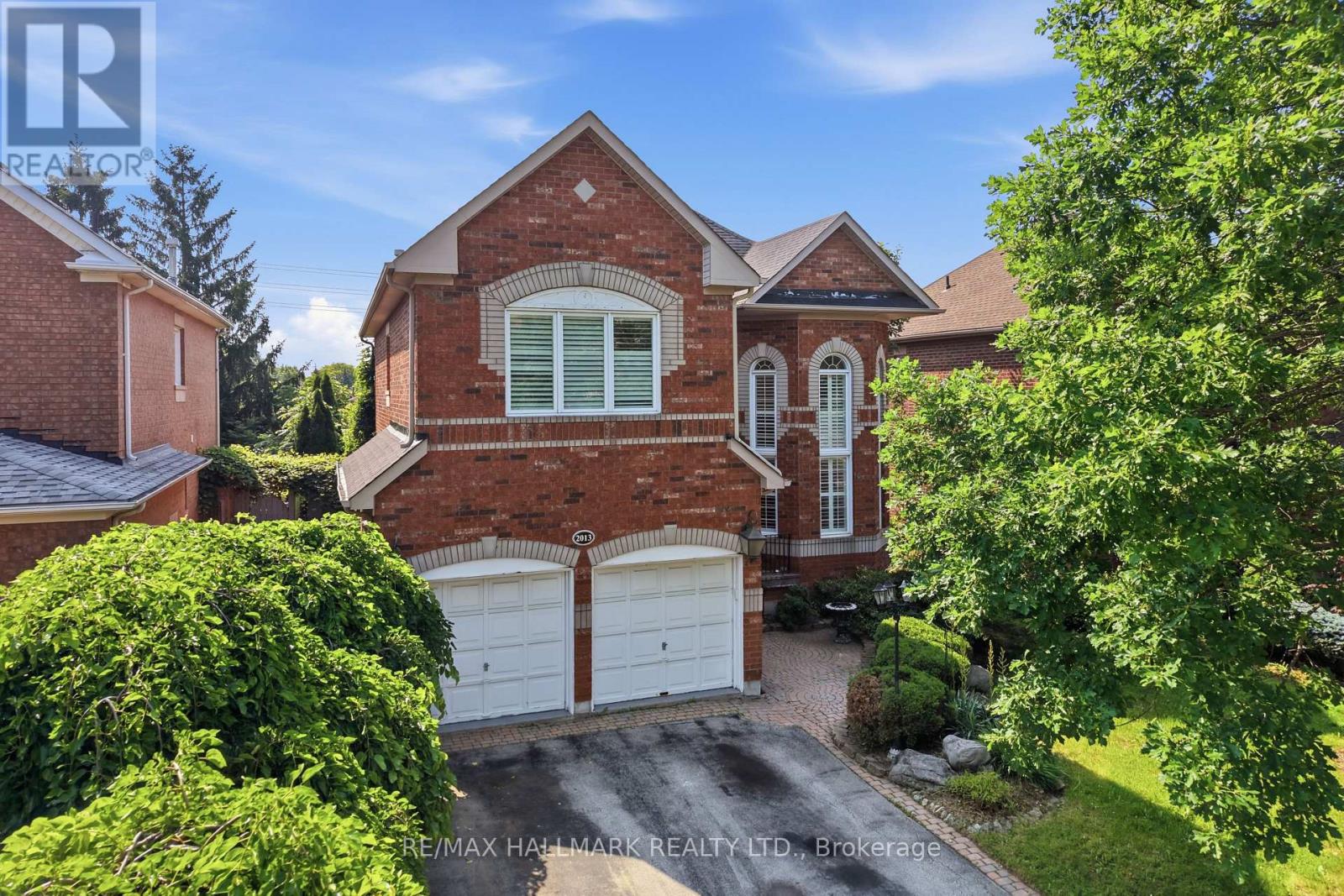 2013 ROSEMOUNT CRESCENT, Oakville (WM Westmount)