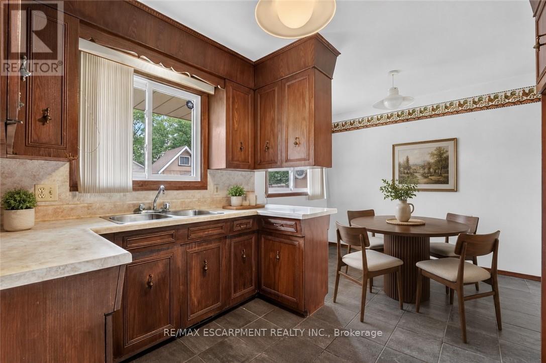 13 Wade Road, West Lincoln, Ontario  L0R 2A0 - Photo 10 - X13534920