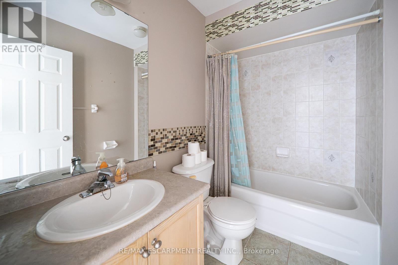 23 Stowe Terrace, Brantford, Ontario  N3T 6P4 - Photo 12 - X13535088