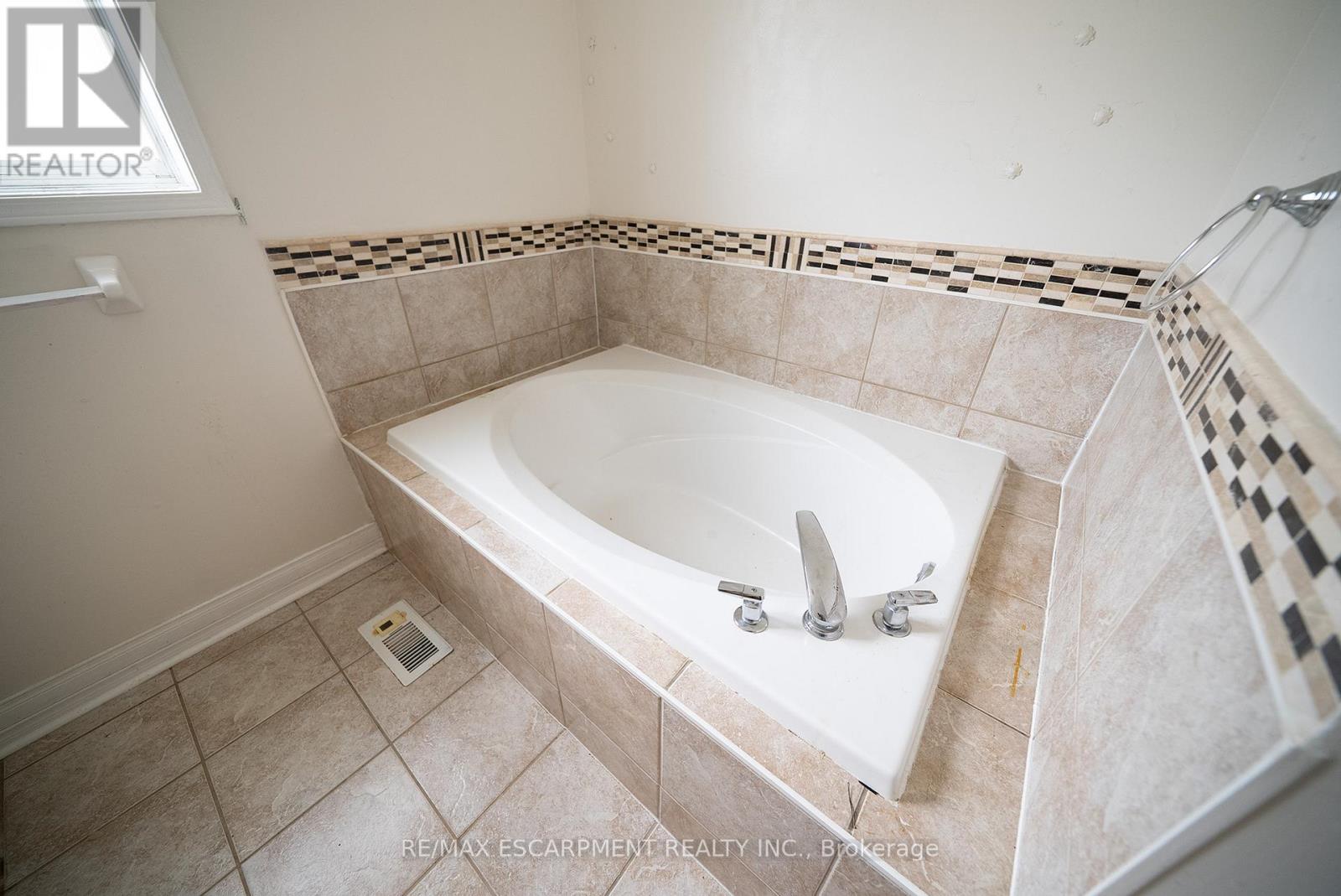 23 Stowe Terrace, Brantford, Ontario  N3T 6P4 - Photo 18 - X13535088