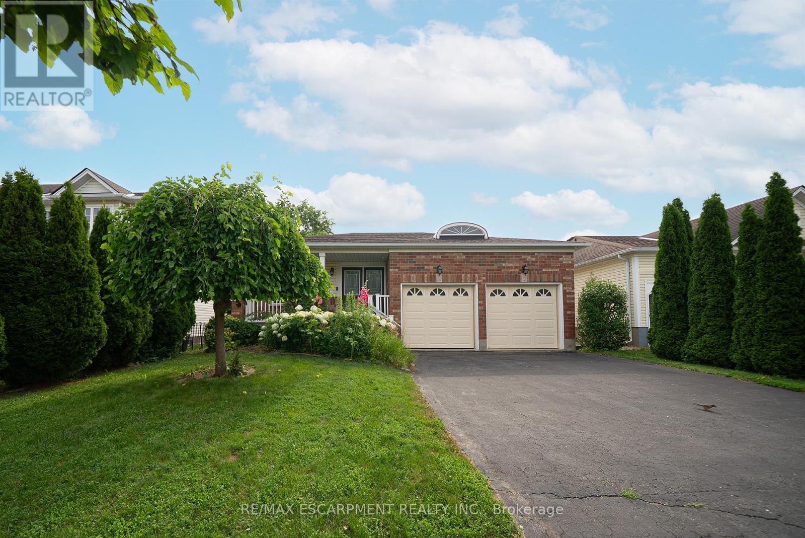 23 Stowe Terrace, Brantford, Ontario  N3T 6P4 - Photo 2 - X13535088