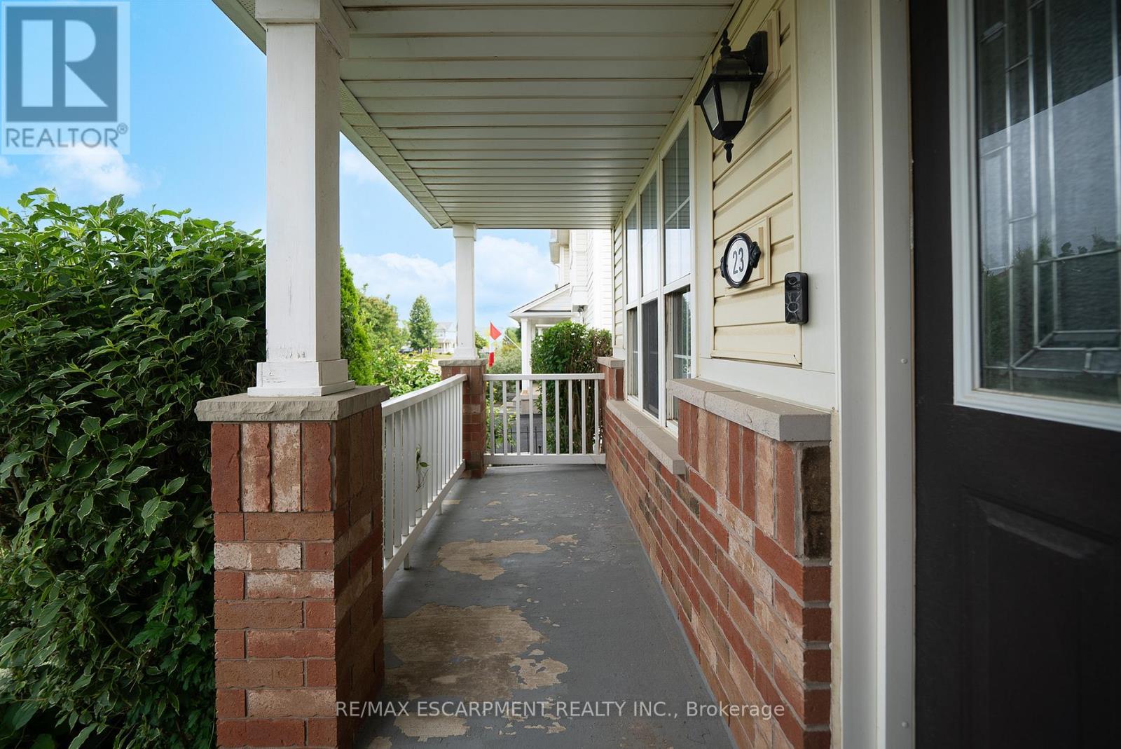 23 Stowe Terrace, Brantford, Ontario  N3T 6P4 - Photo 3 - X13535088