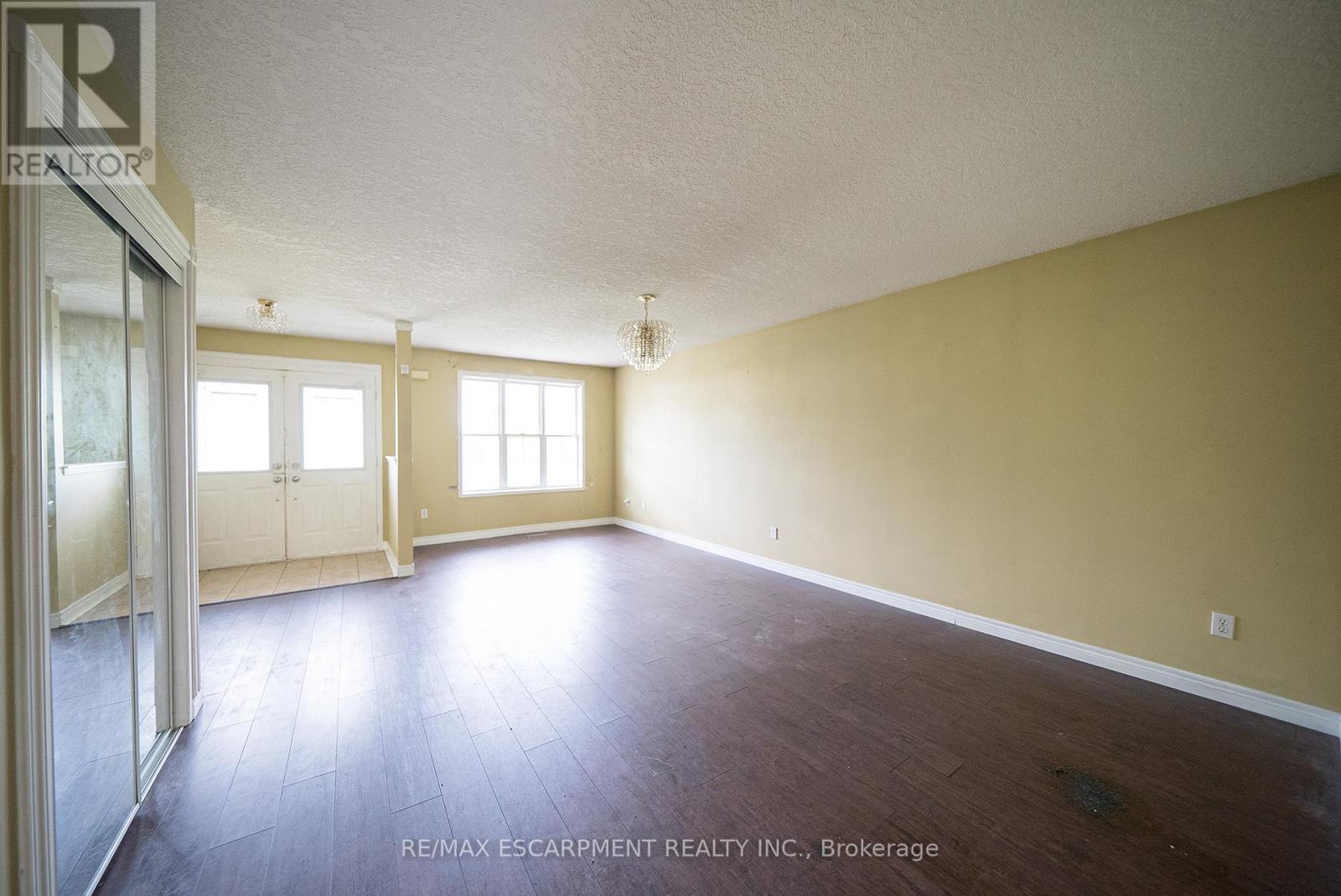 23 Stowe Terrace, Brantford, Ontario  N3T 6P4 - Photo 4 - X13535088