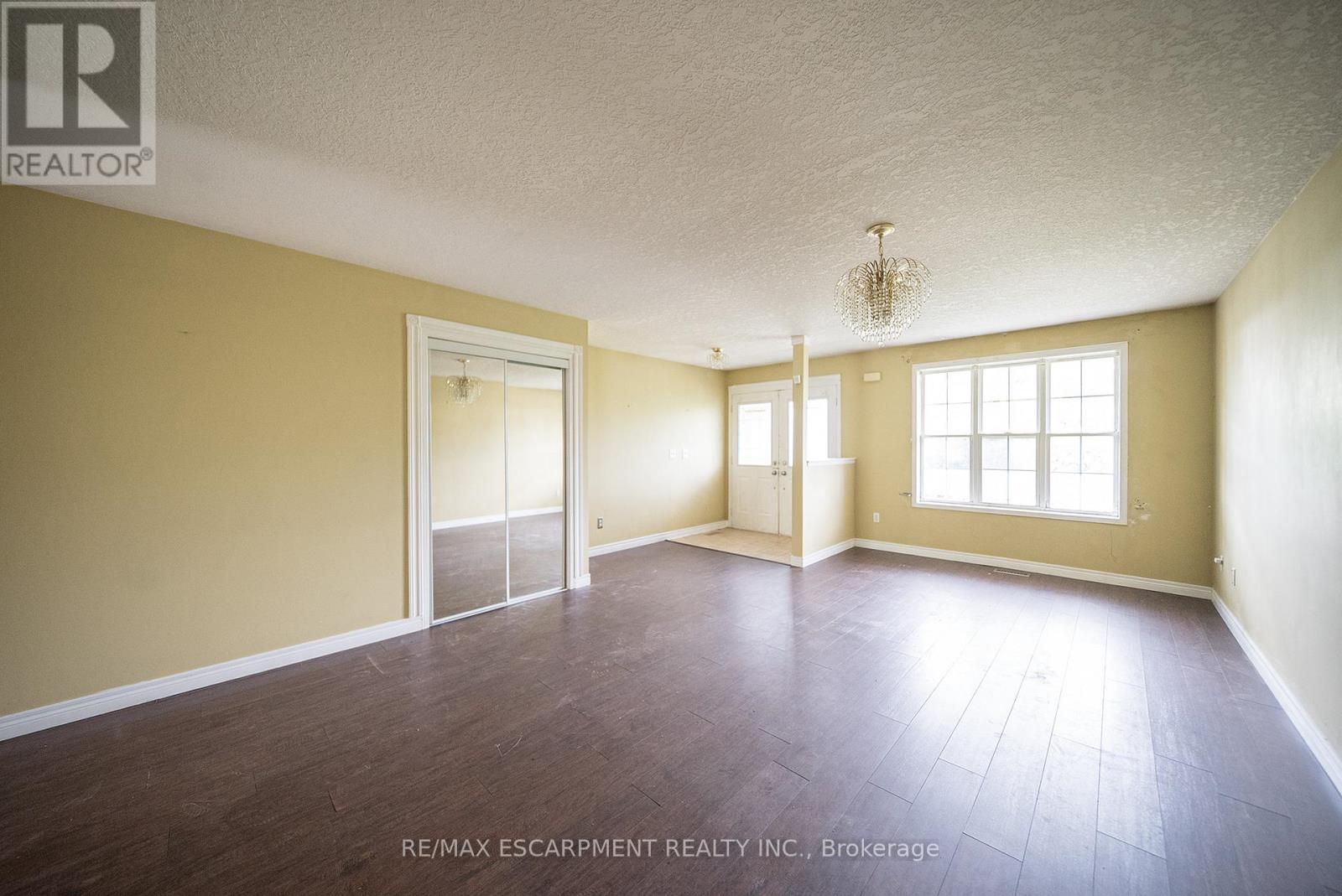 23 Stowe Terrace, Brantford, Ontario  N3T 6P4 - Photo 5 - X13535088