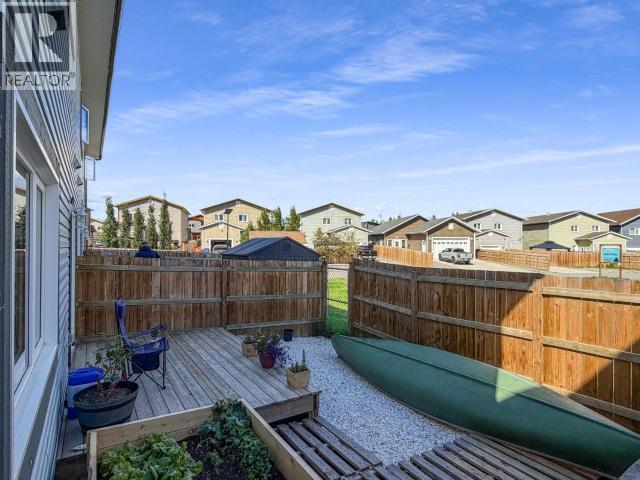 26-35 SYBIL CIRCLE photo 15