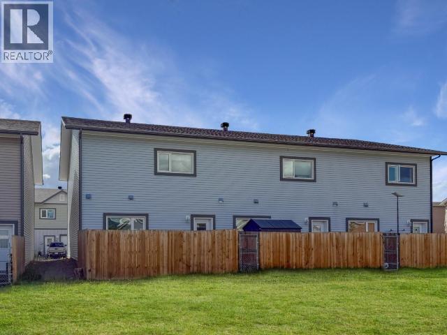 26-35 SYBIL CIRCLE photo 36
