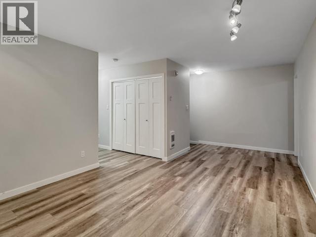 26-35 SYBIL CIRCLE photo 22