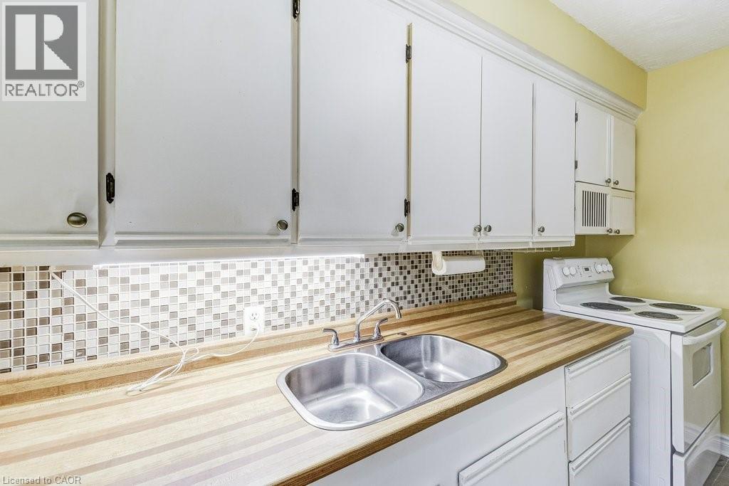 2418 New Street Unit# 1, Burlington, Ontario  L7R 1J6 - Photo 12 - 40807467