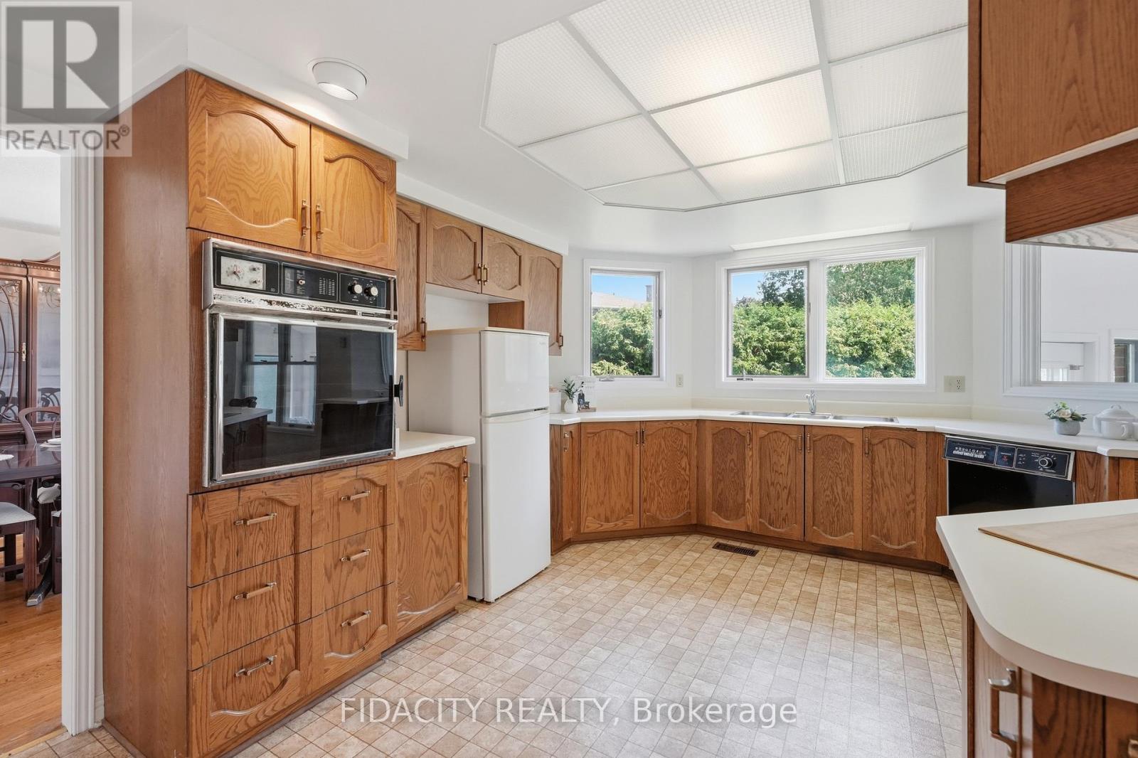 25 Pine Bluff Trail, Ottawa, Ontario  K2S 1E1 - Photo 14 - X13535122