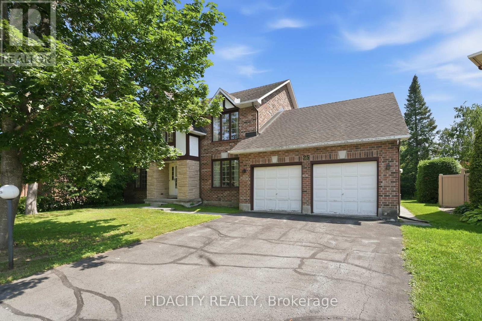 25 Pine Bluff Trail, Ottawa, Ontario  K2S 1E1 - Photo 3 - X13535122