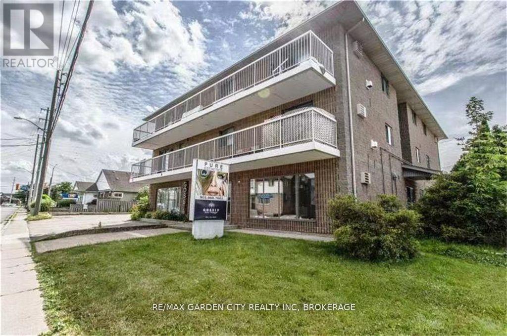 301 - 210 Pelham Road, St. Catharines, Ontario  L2S 1W9 - Photo 1 - X13535124