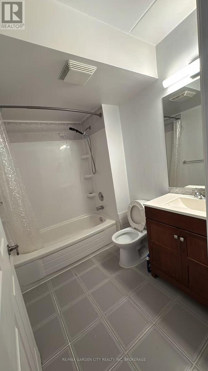 101 - 210 Pelham Road, St. Catharines, Ontario  L2S 1W9 - Photo 14 - X13535128