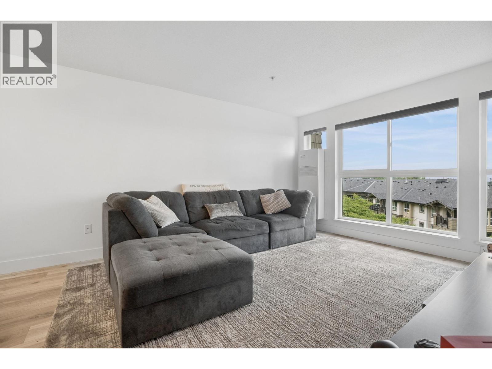 202 3082 Dayanee Springs Boulevard, Coquitlam, British Columbia  V3E 0A3 - Photo 3 - R3143726