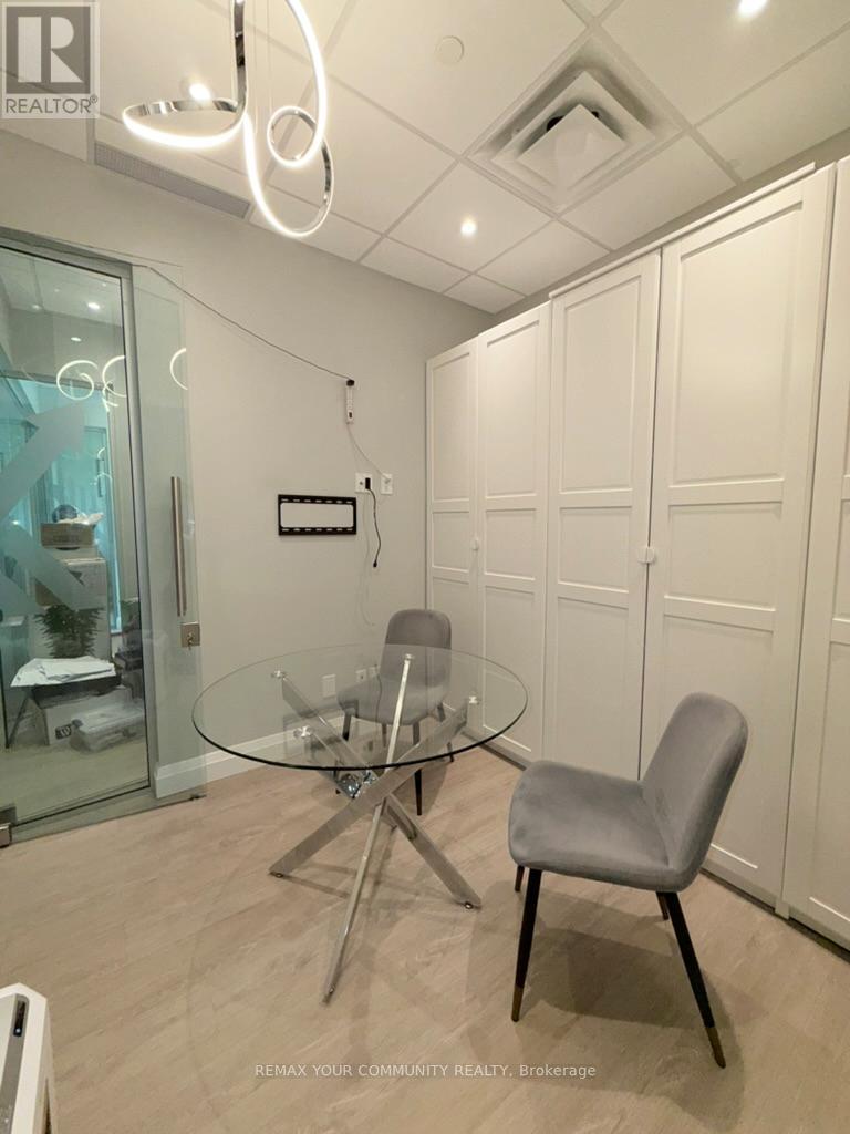 207 - 3465 Rebecca Street, Oakville, Ontario  L6L 0H3 - Photo 13 - W13533910
