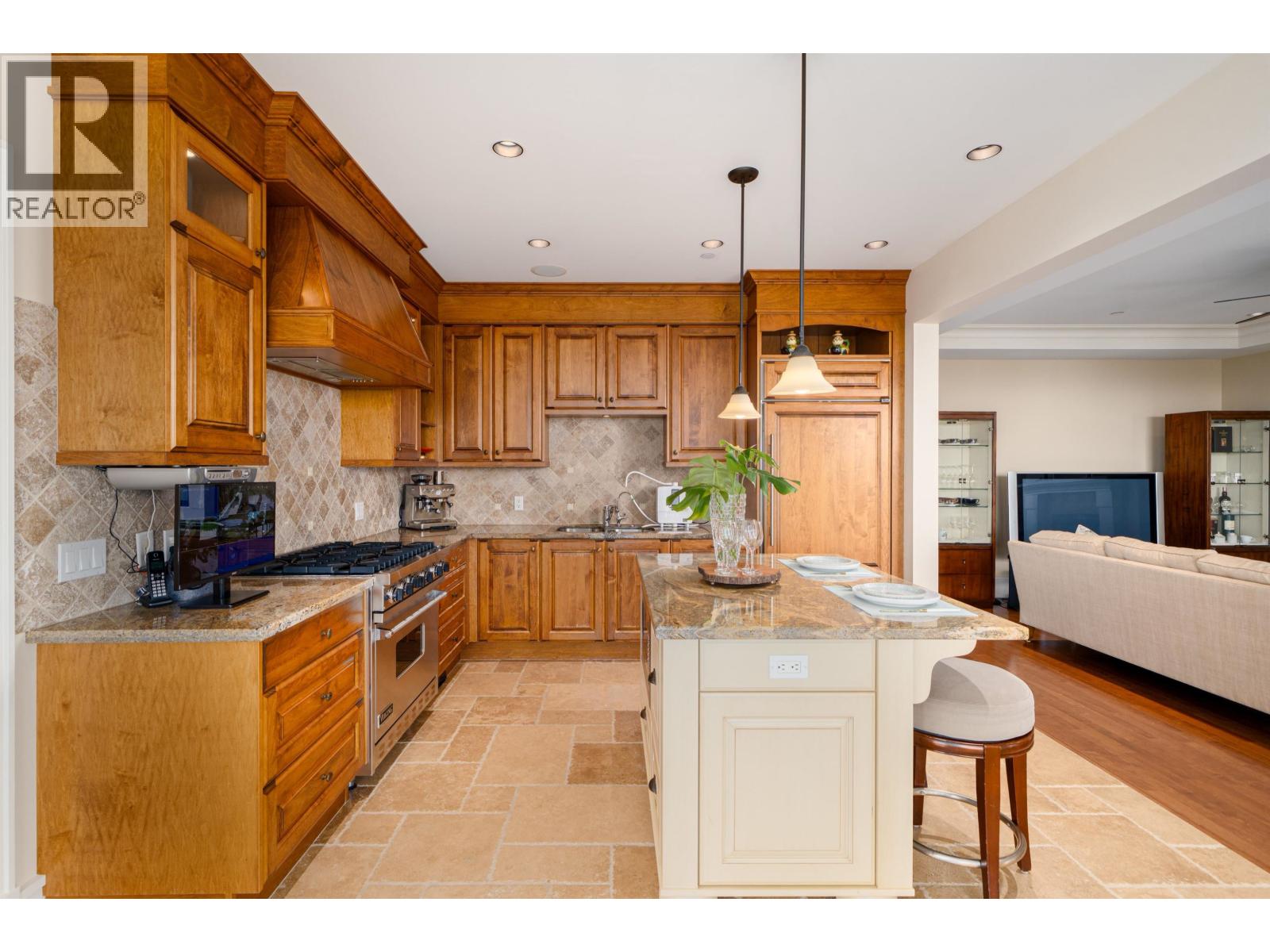 2356 Kadlec Court, West Vancouver, British Columbia  V7S 3K3 - Photo 13 - R3143728