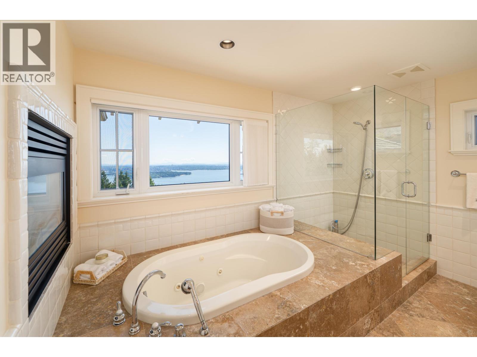 2356 Kadlec Court, West Vancouver, British Columbia  V7S 3K3 - Photo 25 - R3143728