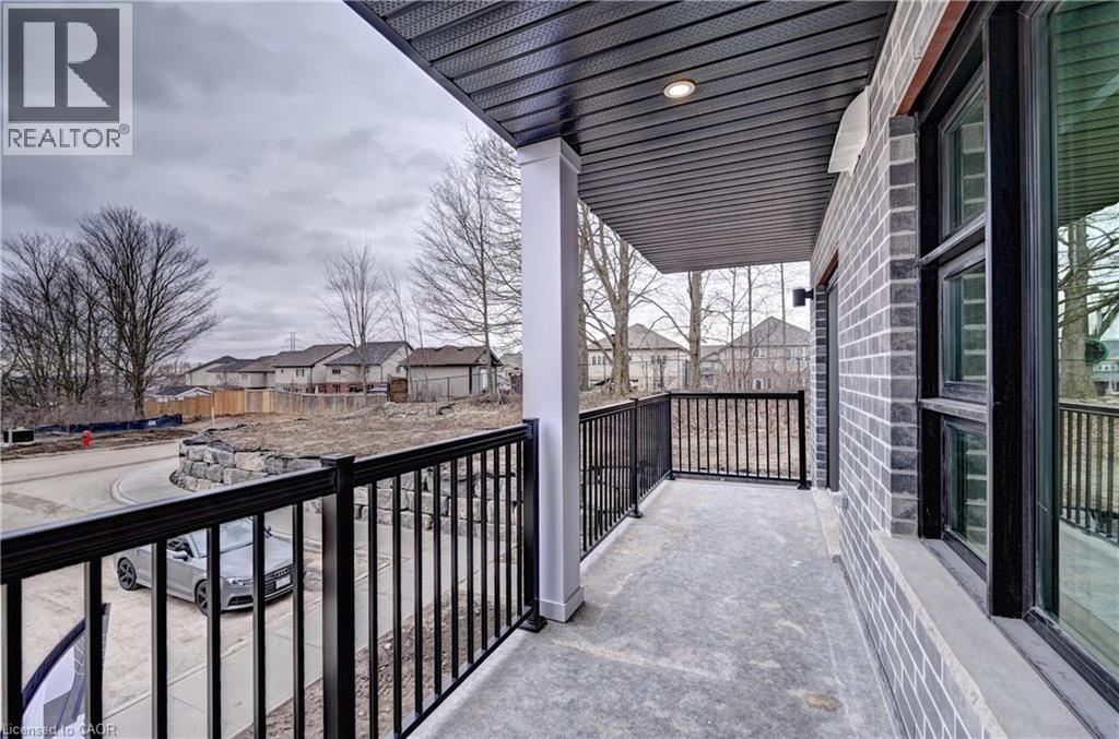 118 Gravel Ridge Trail Unit# C24, Kitchener, Ontario  N2E 0B8 - Photo 3 - 40846164