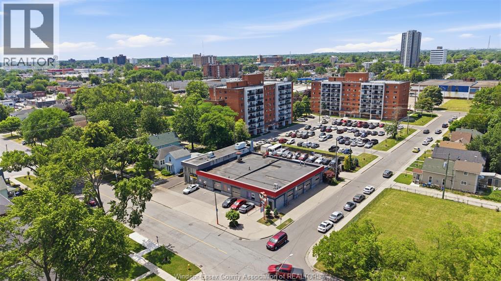 857 HOWARD AVENUE, Windsor, Ontario