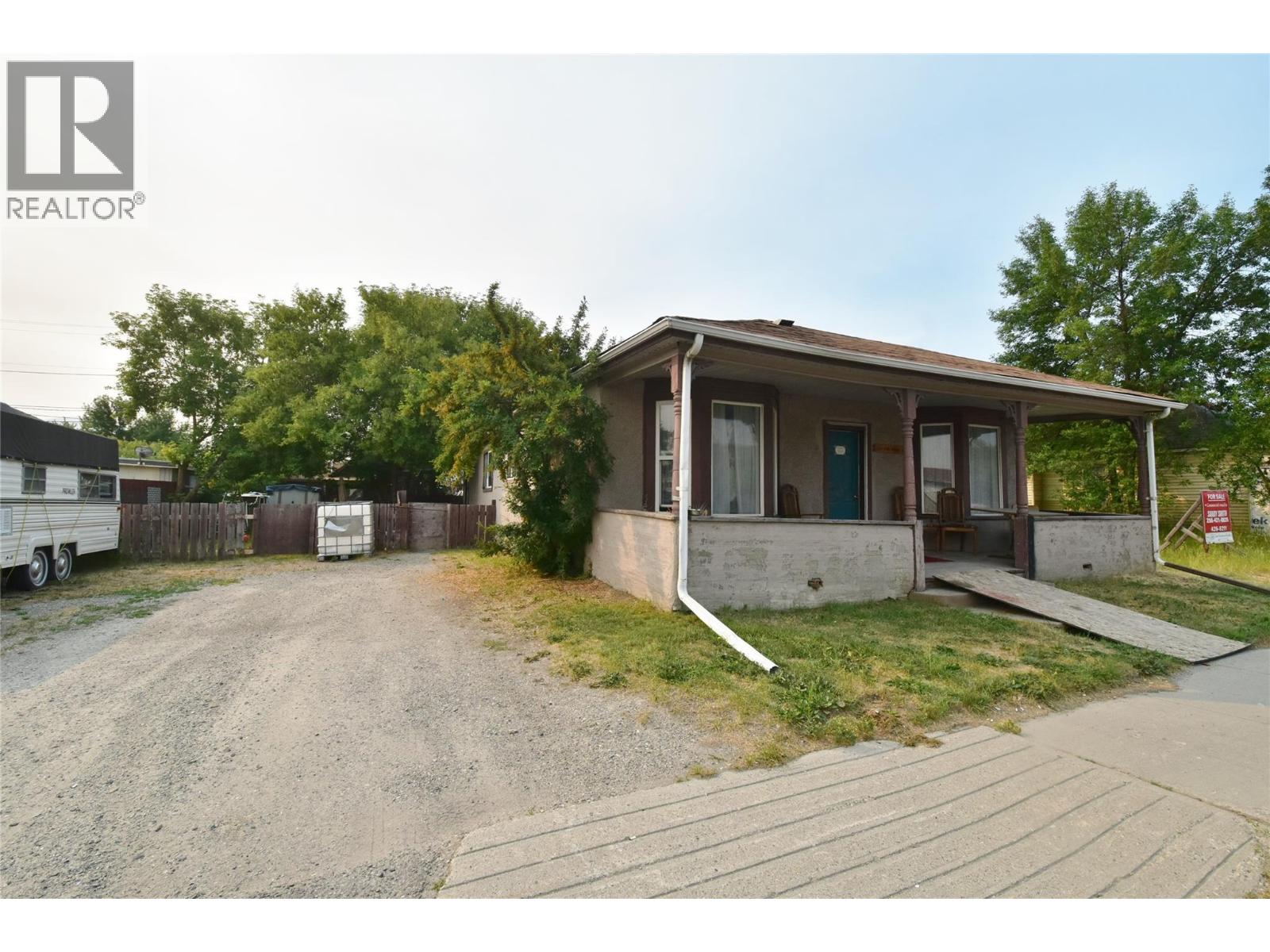 222 - 224 Van Horne Street S, Cranbrook, British Columbia