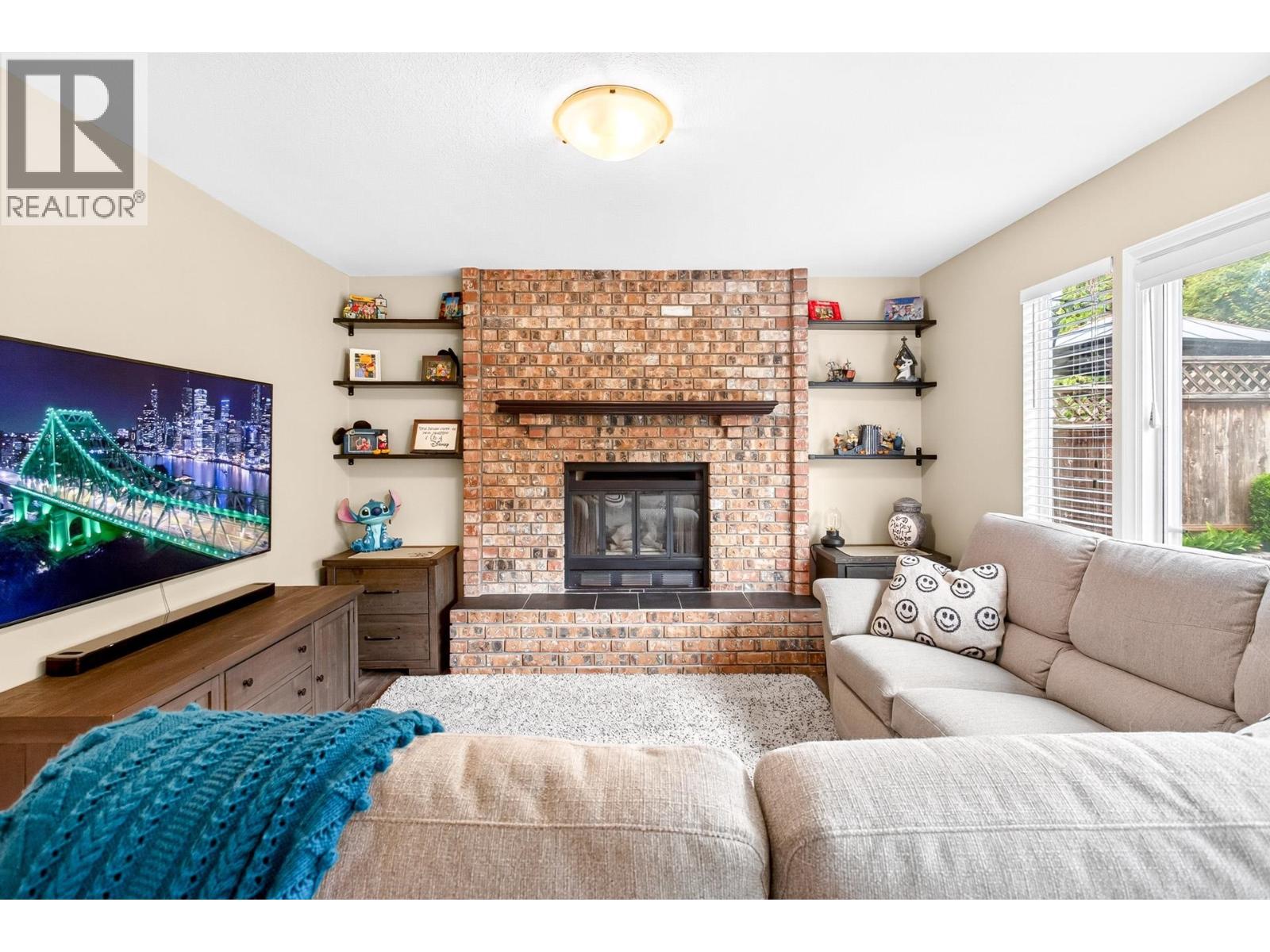 2383 Colonial Drive, Port Coquitlam, British Columbia  V3C 5J6 - Photo 16 - R3143158