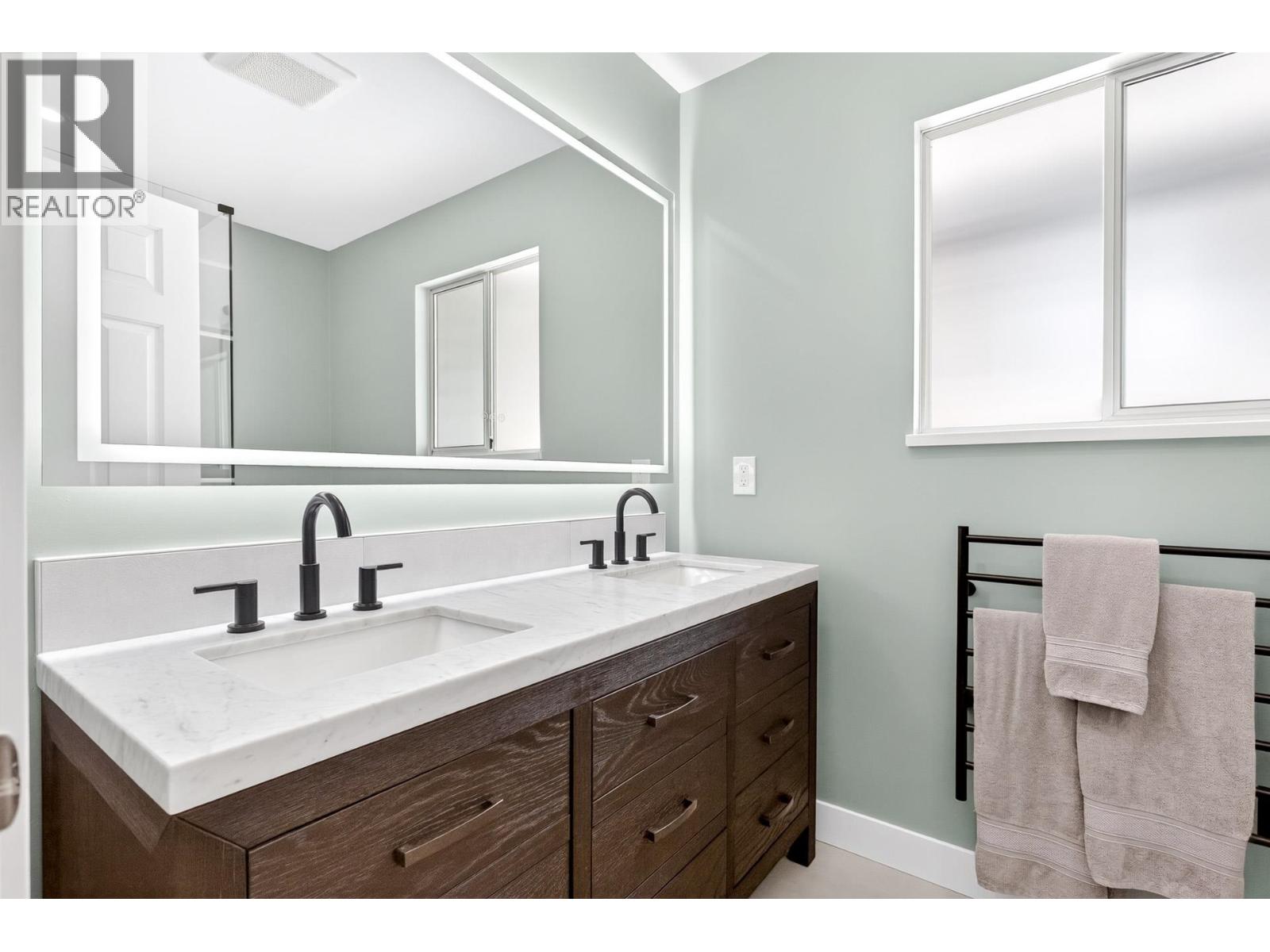2383 Colonial Drive, Port Coquitlam, British Columbia  V3C 5J6 - Photo 27 - R3143158
