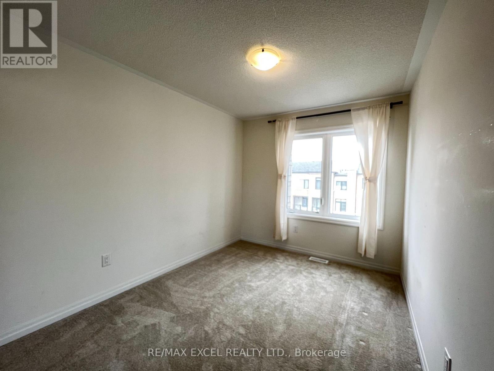 251 Vivant Street, Newmarket, Ontario  L3X 0K9 - Photo 13 - N13535138