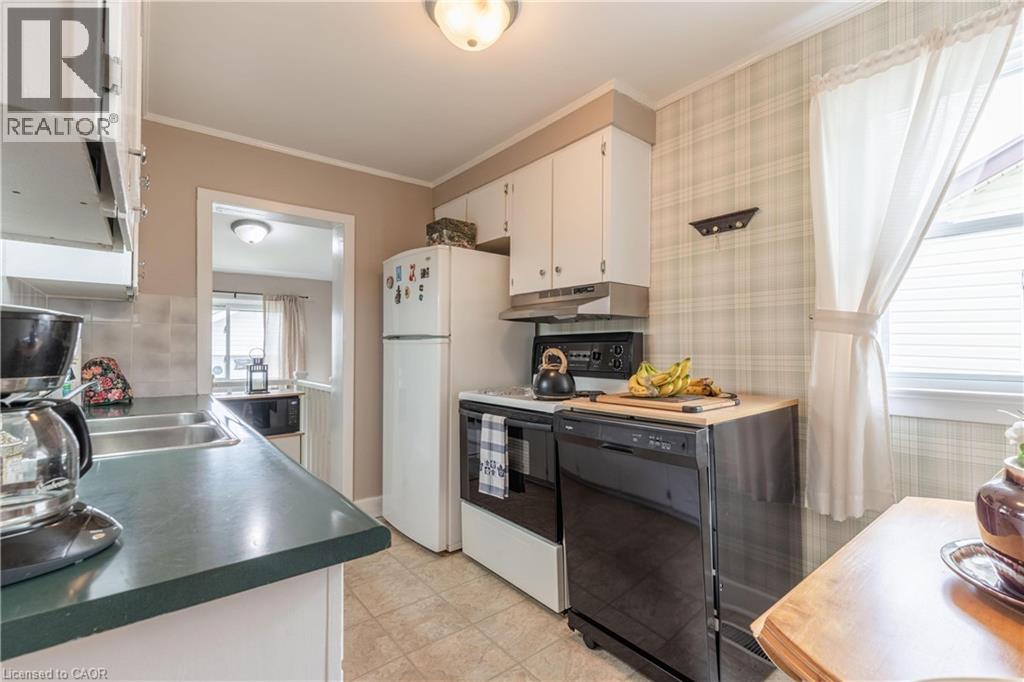 6176 Churchill Street, Niagara Falls, Ontario  L2G 2X3 - Photo 11 - 40843679