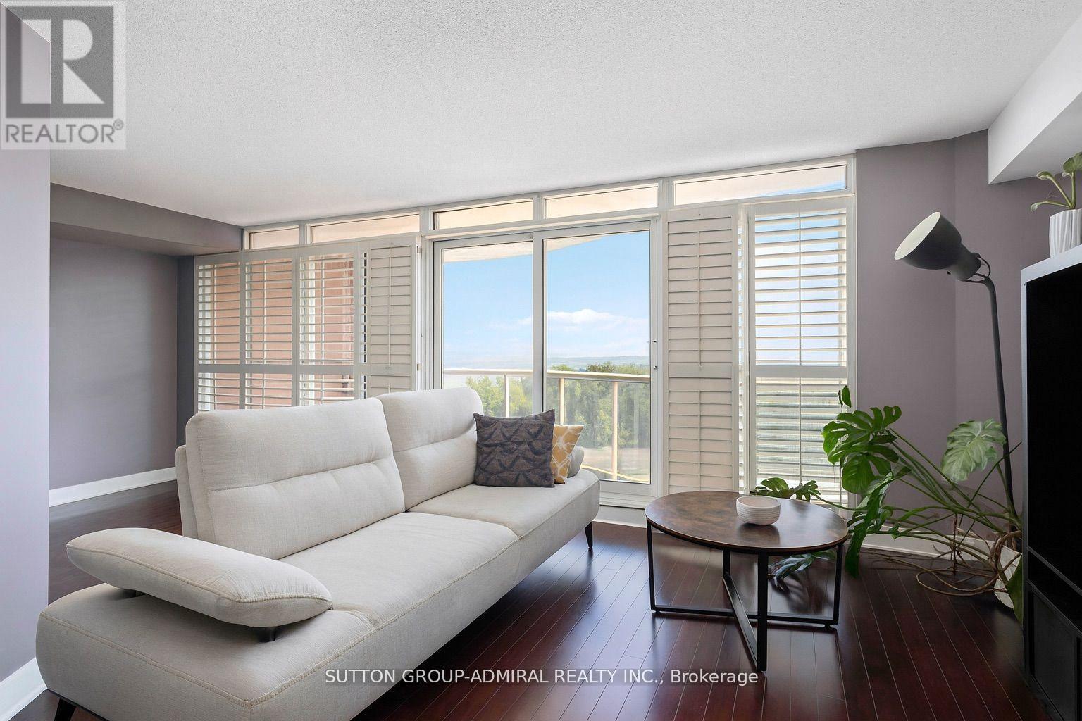 726 - 550 Queens Quay W, Toronto, Ontario M5V 3M8 - Photo 1 - C13535334