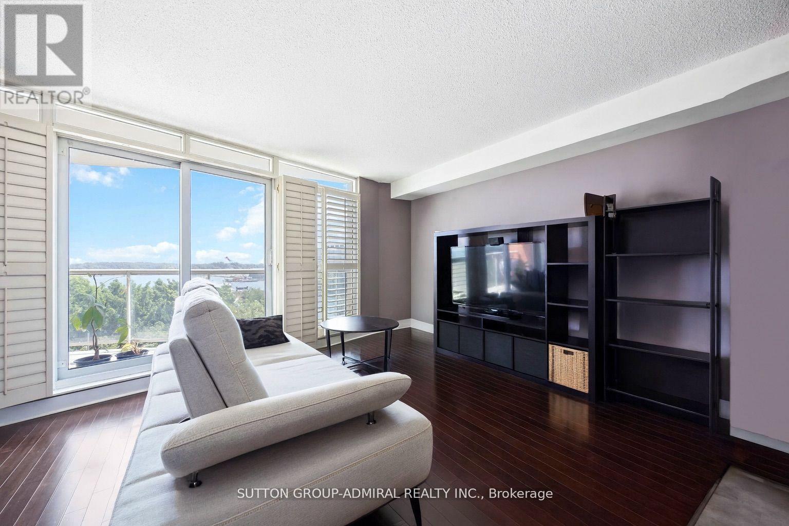 726 - 550 Queens Quay W, Toronto, Ontario M5V 3M8 - Photo 2 - C13535334