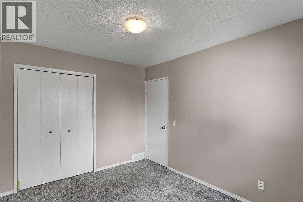151 Midlawn Close SE, Calgary, Alberta  T2X 1A7 - Photo 14 - A2326665