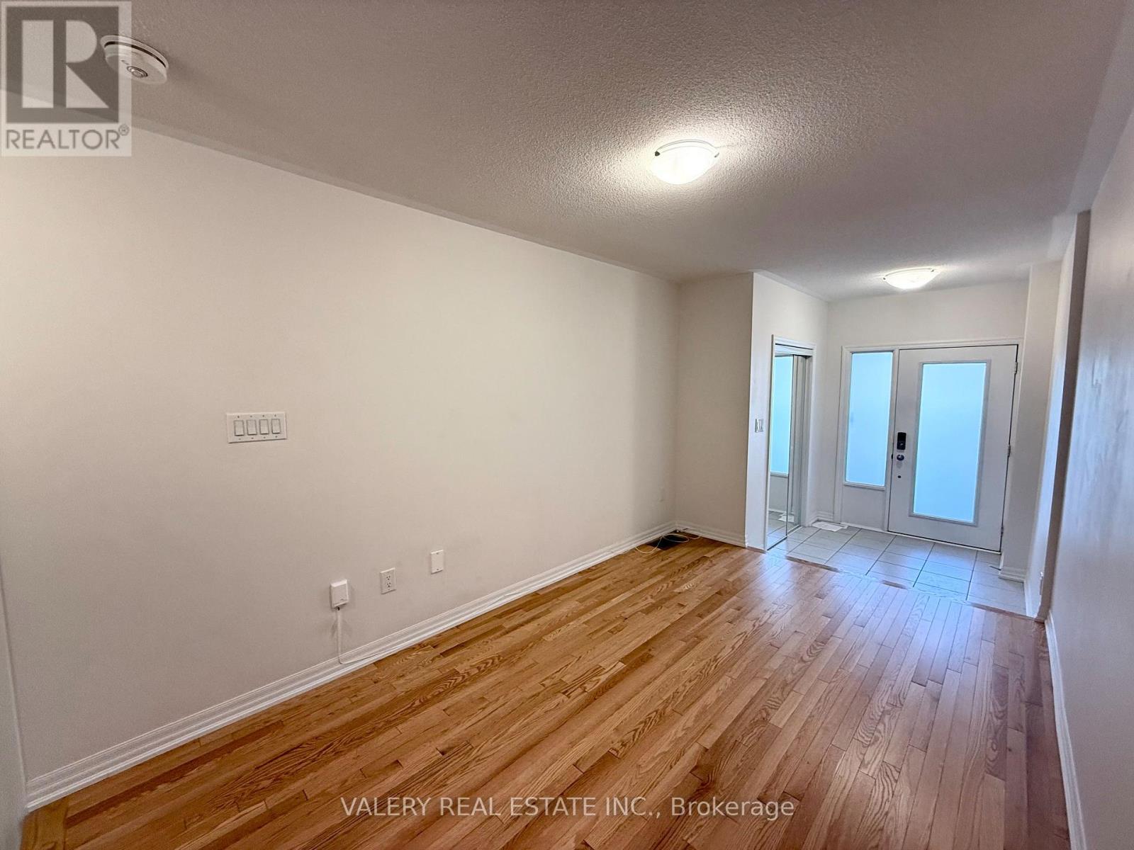 137 Bravo Lane, Newmarket, Ontario  L3Y 4V9 - Photo 8 - N13535232