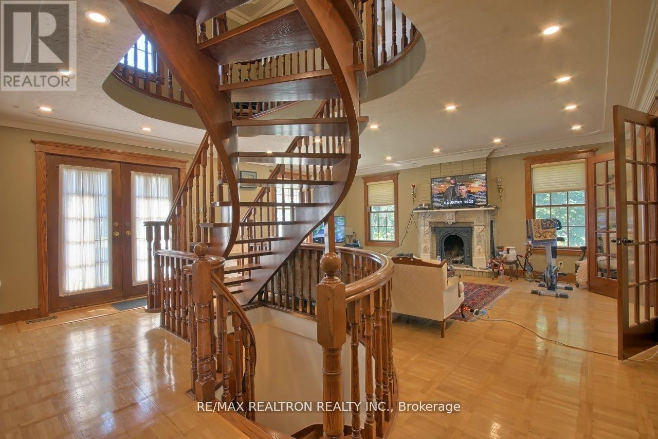 2978 Holborn Road, East Gwillimbury, Ontario  L0G 1R0 - Photo 6 - N13535318