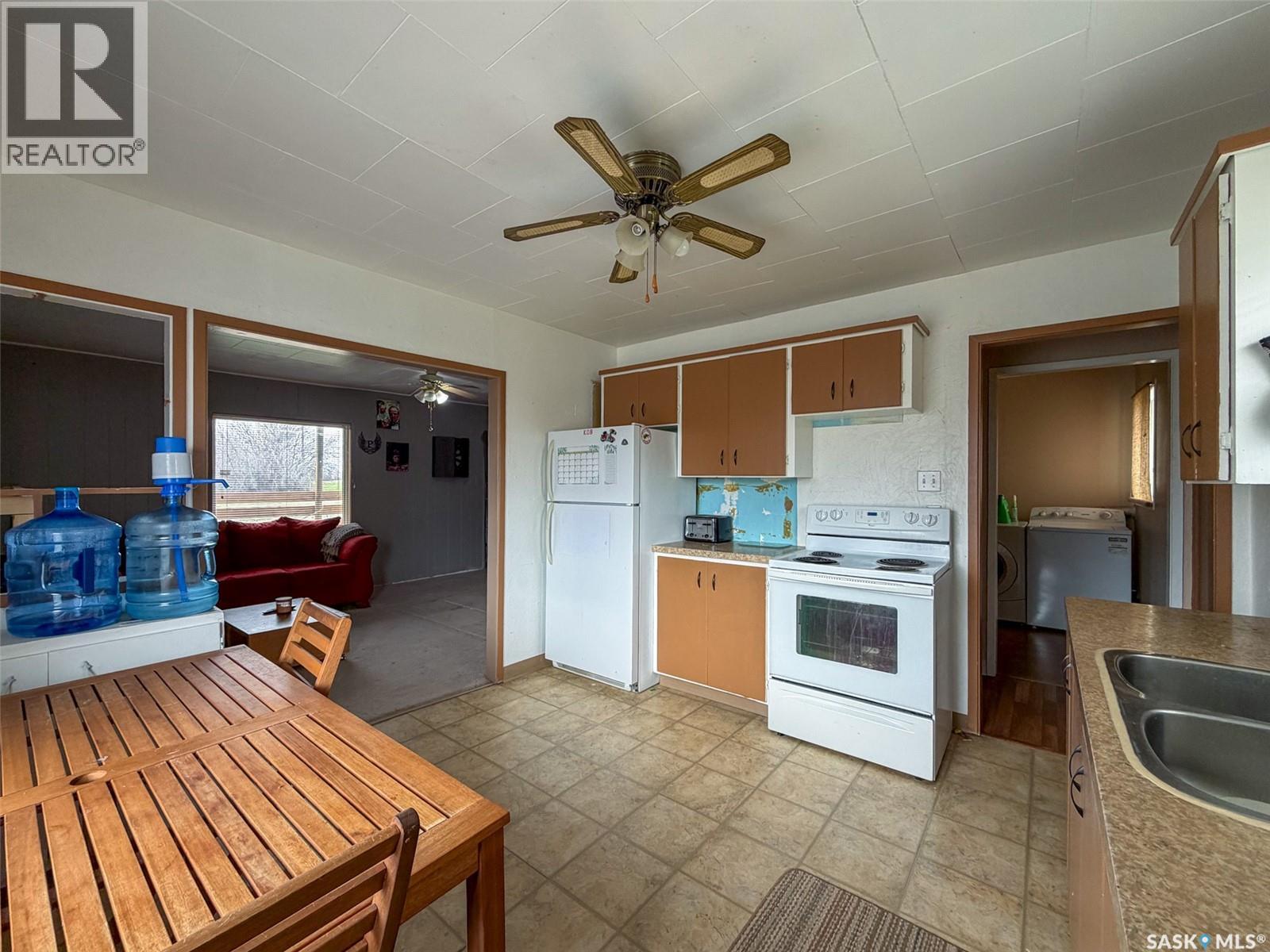 221 Plume Street, Lancer, Saskatchewan  S0N 1G0 - Photo 6 - SK041815