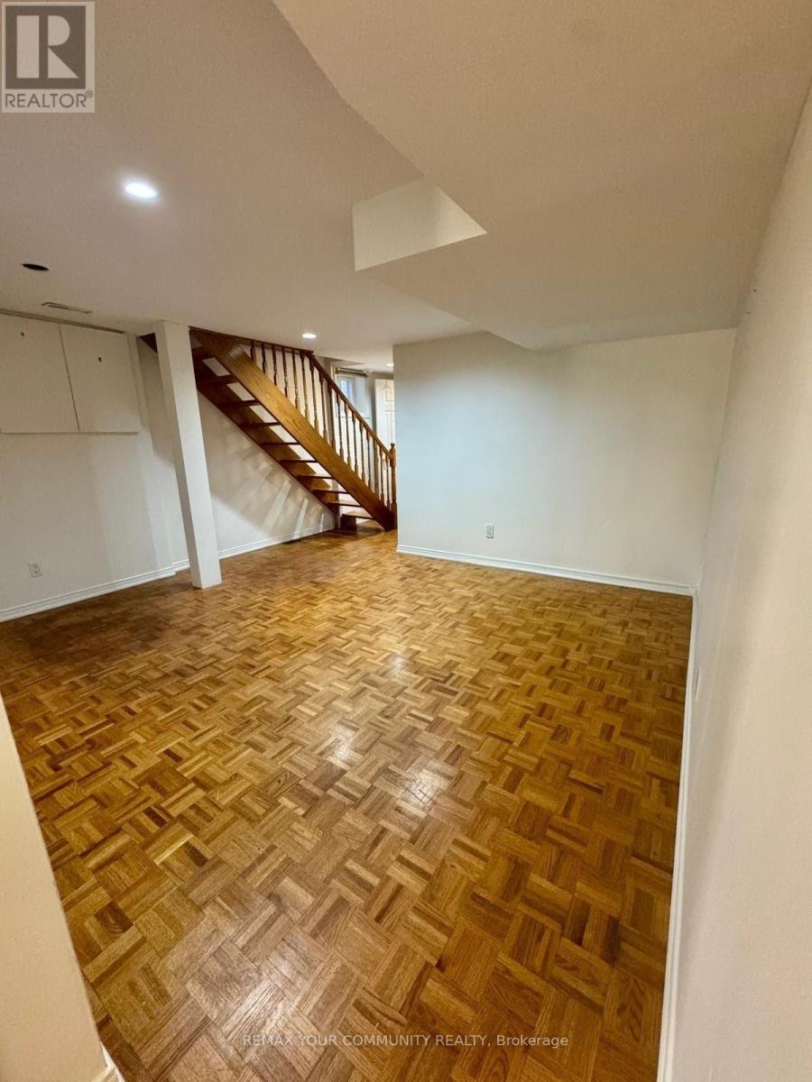 317 Boon Avenue, Toronto, Ontario  M6E 4A4 - Photo 6 - W13535214