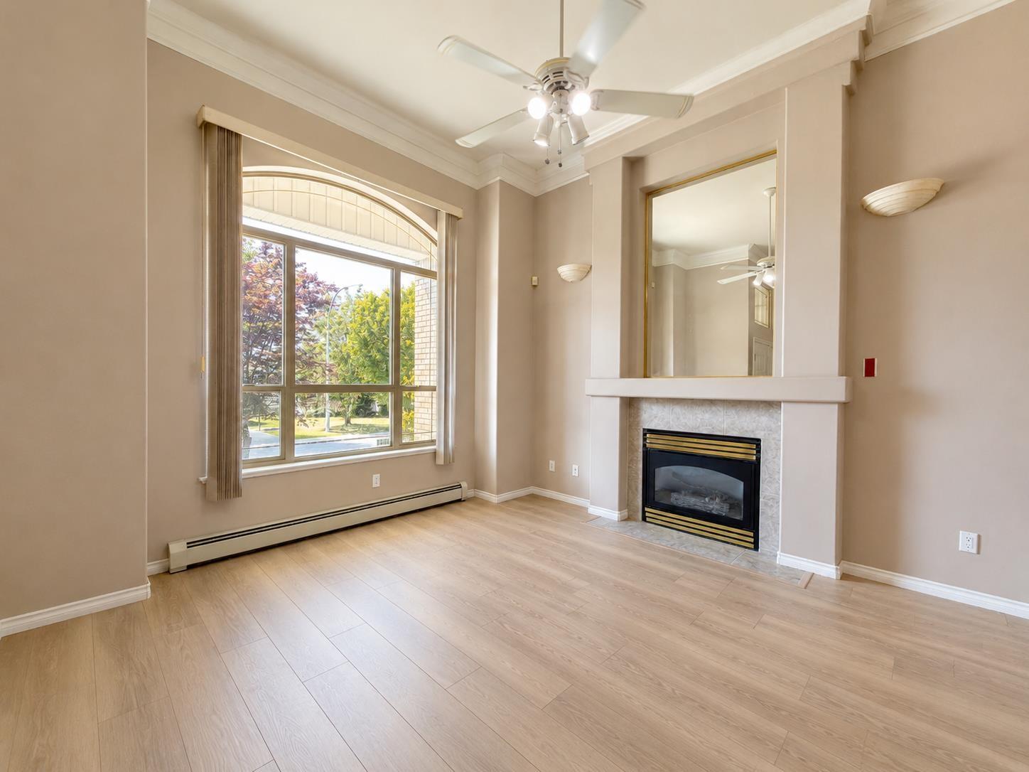 15773 82a Avenue, Surrey, British Columbia  V4N 0R6 - Photo 4 - R3143797